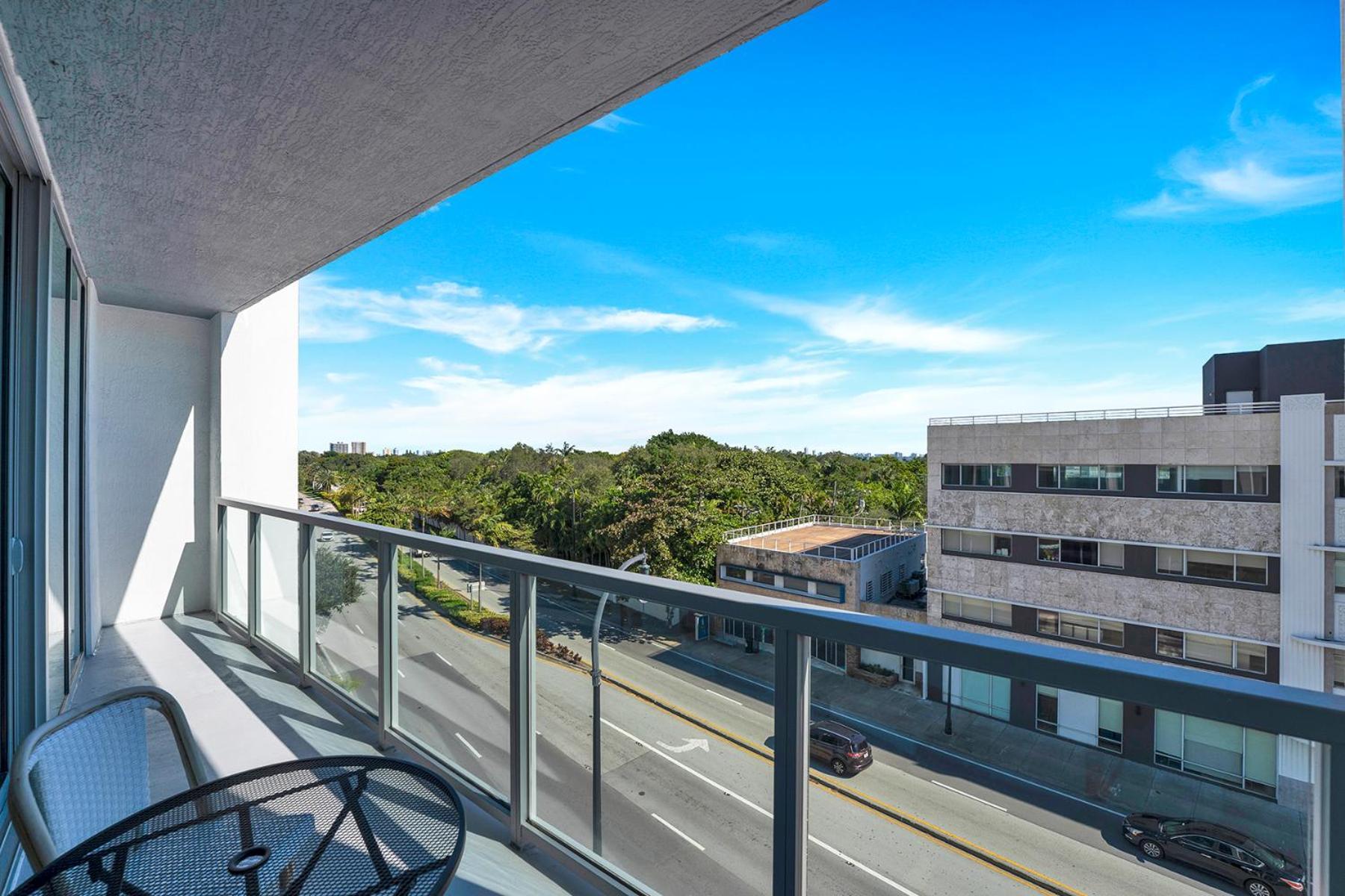 Apartment Luxury New At Design District *