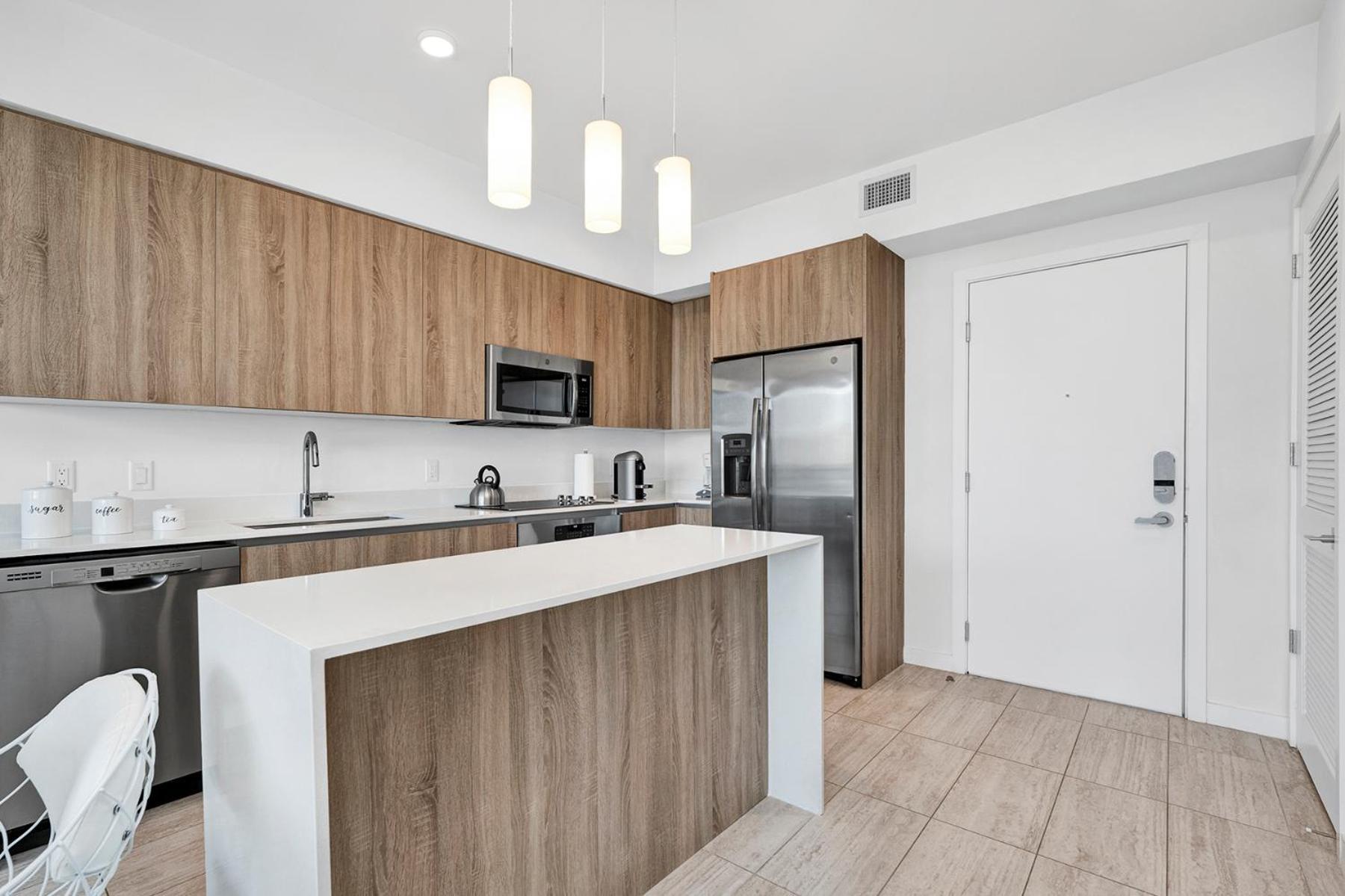 Luxury New At Design District Apartment Miami