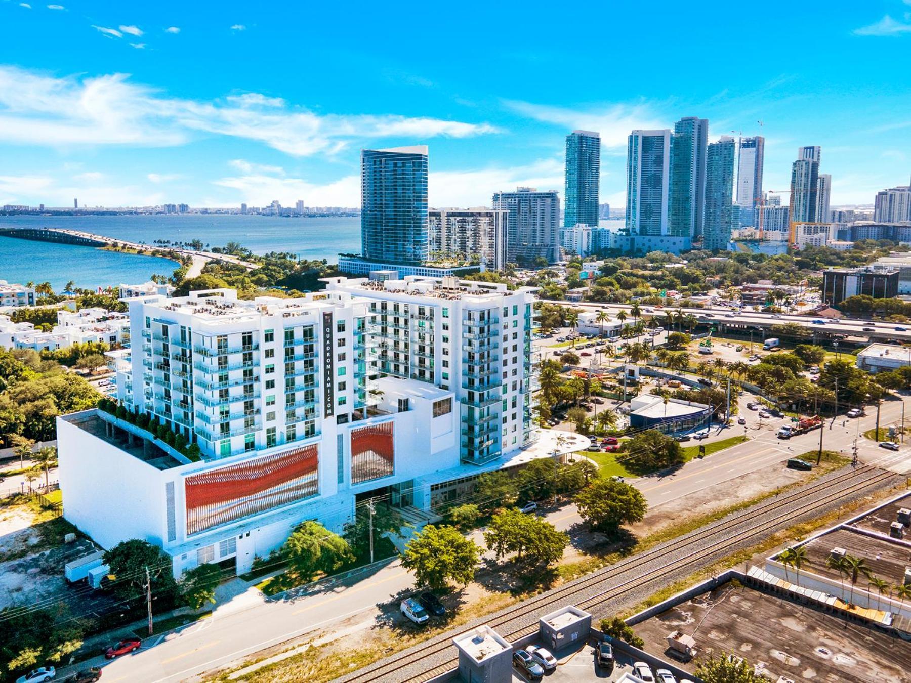 Apartment Luxury New At Design District Miami