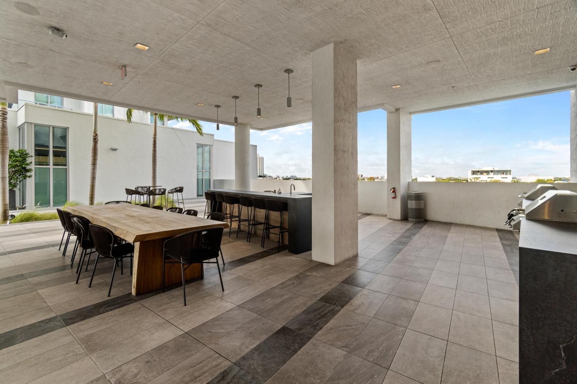 Apartment Luxury New At Design District