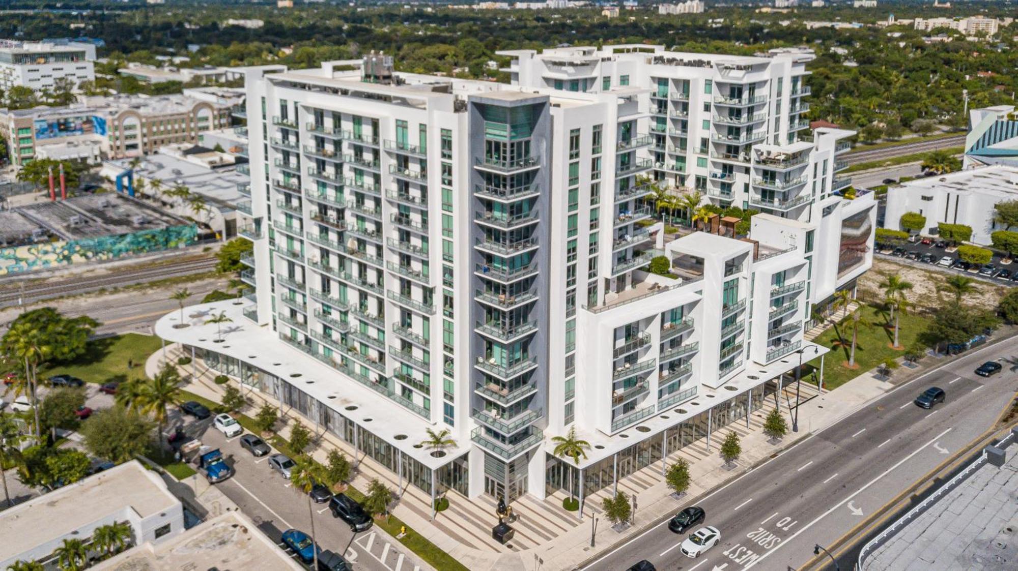 Luxury New At Design District Apartment Miami