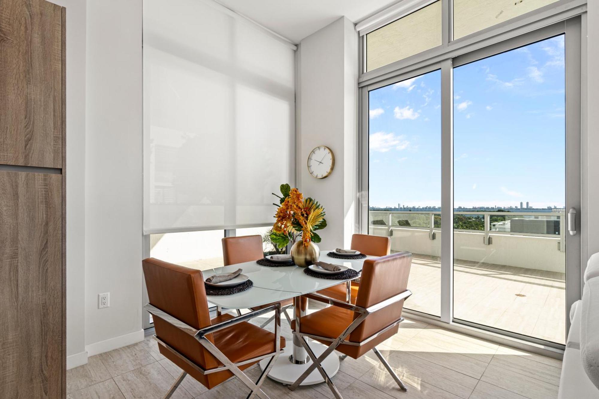 Luxury New At Design District Apartment Miami